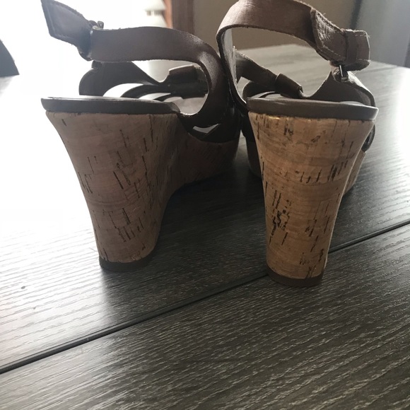 Franco Sarto Wedge - Picture 3 of 4